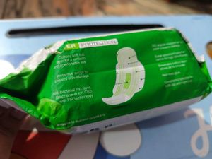 DewGarden Fly Sanitary Napkins