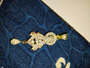 Sparkling Pendant with Diamonds