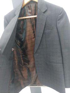 Classic Men's Charcoal Suit Raymond Fabric