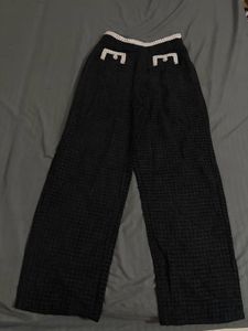 Chic Black Knit pant