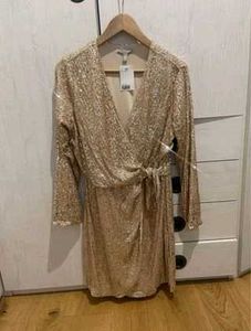 Sales 🌸H&M Sparkly Gold Wrap Dress