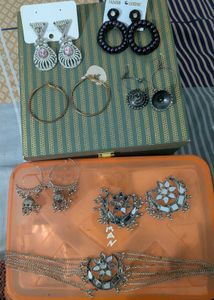 Assorted Fashion Earrings and Jewelry Set