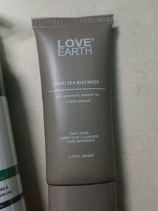 Movataa &amp; Love Earth Skincare Set