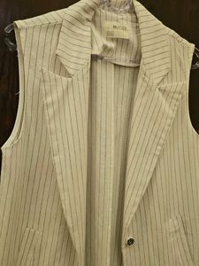 Chic Striped Sleeveless Blazer