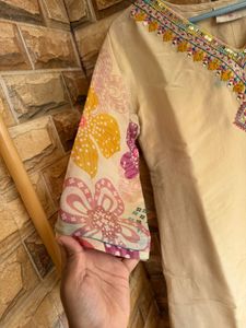 Floral Embroidered Kurta