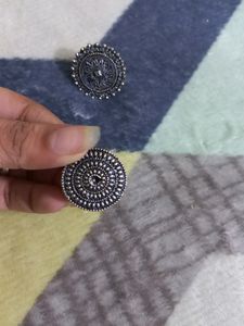 FREE DELIVERY PACK OF 2 OXIDISED RINGS