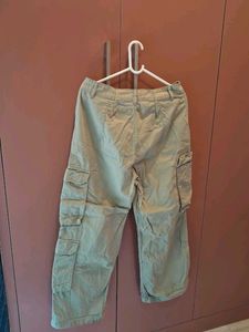 pastel Cargo Capris