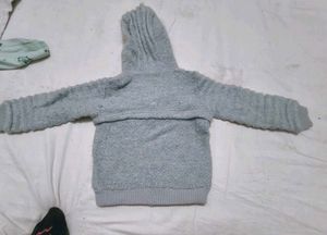 Very Beautiful N Amazing Woolen Sweater