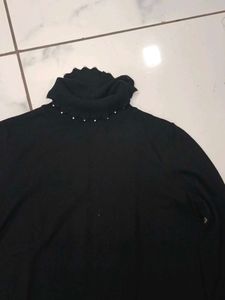Chic Black Turtleneck Top