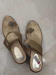 Ethnic Footwear Women