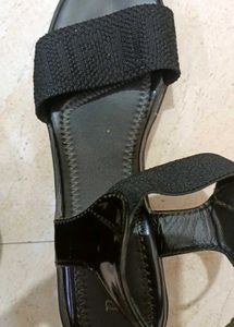 Black wedges Heels 👠