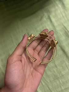 Unique Gold Bracelet with White Stone