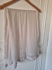 Elegant White Dupatta with Lace Trim