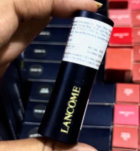 Lancome labsolu rouge drama matte lipstick
