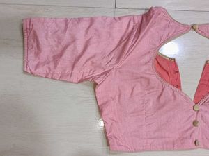 Elegant Pink Saree with Gold Embroidery