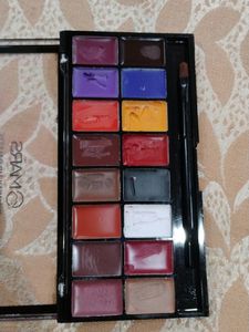 Mars Infinity Lip Palette