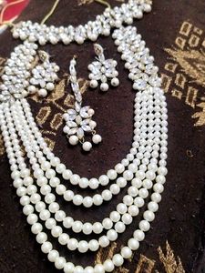 Elegant Pearl Necklace Combo Set