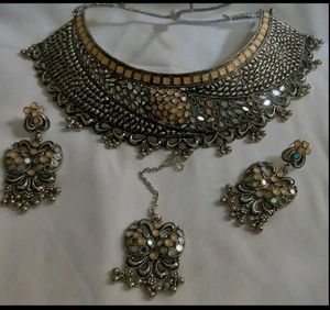 Oxidized Silver Necklace with Earrings