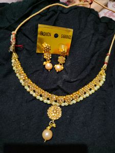 NECKLACE AND CHAIN
