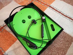 MIVI NECKBAND D25