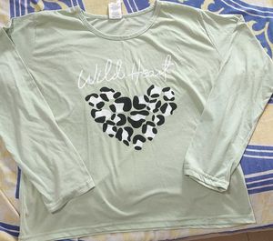 Cute Crop top/tshirt with full sleeves (UNUSED)