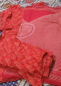 red bandhni kurta set