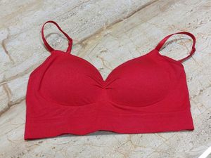 Comfortable Red Seamless Bra Top