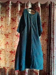 women's kurta set