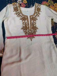 Elegant Embroidered Tunic