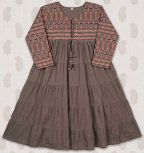 Elegant Tiered Kurta Set with Dupatta