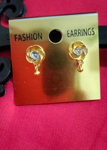 BRAND NEW Elegant Rose Gold Stud Earrings