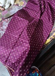 New wine shade saree with blouse piece 80cm