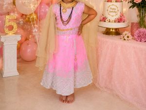 4 year baby lehanga( size small )