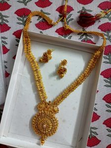 Elegant Gold-Tone Necklace Set