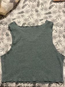 Ribbed V-Neck Sleeveless Crop Top