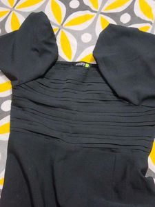 Chic Black Puff Sleeve Midi Dress