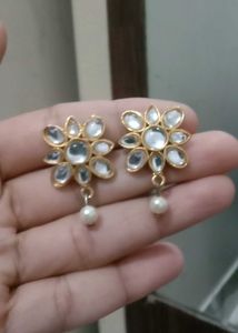 Elegant Floral Kundan Earrings