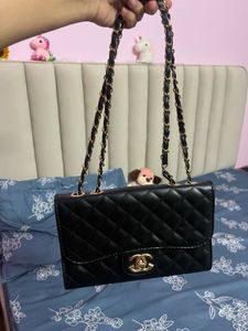 Black Quilted Chain Shoulder Bag | Stylish Crossbo