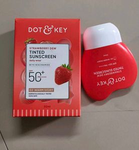 Dot & Key Tinted Sunscreen 02 warm ivory