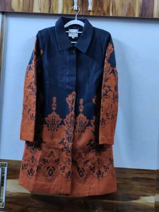 Stylish Women's Coat- M/L size