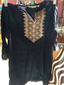 Black Embroidered Kurta