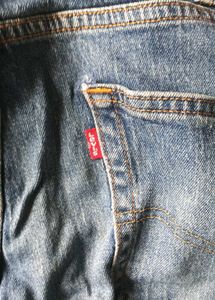 LEVI'S Classic Blue Denim Jeans