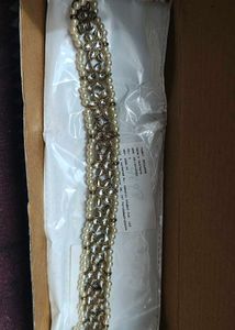 Exquisite Bridal Hairband with Floral Design