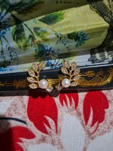 Elegant Pearl &amp; Crystal Leaf Earrings