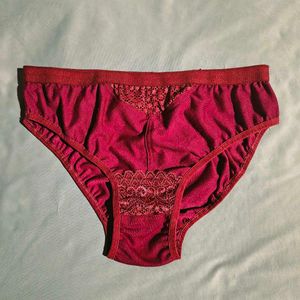 Comfortable Burgundy Briefs with Lace Detail