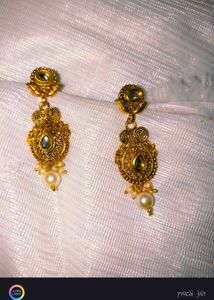 Gold Tone Dangle Earrings with Pearls