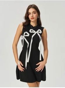 Black Sleeveless Bow Dress