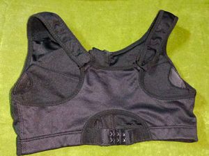 Black Zip-Up Sports Bra