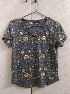 Floral Print V-Neck T-Shirt