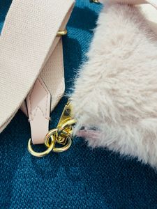 sale only today 💕💕VS teddy sling bag